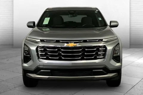 Photos of 2025 Chevrolet Equinox LT for sale in Kansas City, MO at Cable Dahmer Chevrolet of Kansas City