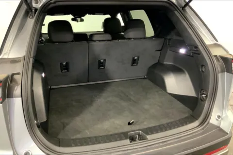 More photos of 2025 Chevrolet Equinox LT at Cable Dahmer Chevrolet of Kansas City, MO