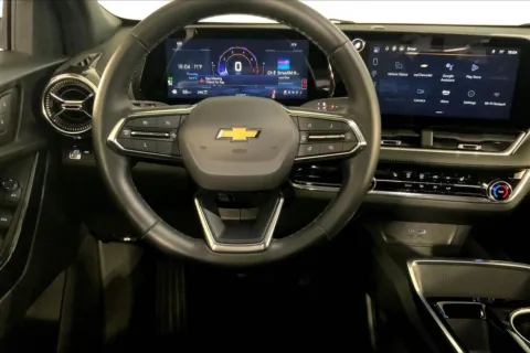 More photos of 2025 Chevrolet Equinox LT at Cable Dahmer Chevrolet of Kansas City, MO