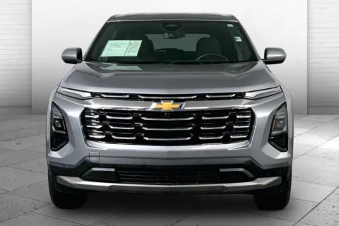 Photos of 2025 Chevrolet Equinox LT for sale in Kansas City, MO at Cable Dahmer Chevrolet of Kansas City