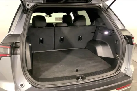 More photos of 2025 Chevrolet Equinox LT at Cable Dahmer Chevrolet of Kansas City, MO