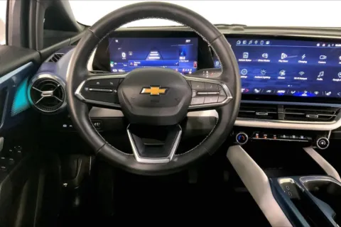 More photos of 2025 Chevrolet Equinox EV LT at Cable Dahmer Chevrolet of Kansas City, MO