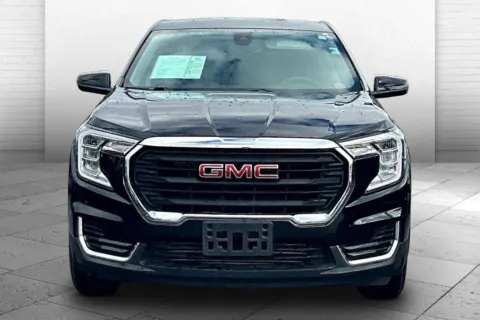 Photos of 2024 GMC Terrain SLE for sale in Kansas City, MO at Cable Dahmer Chevrolet of Kansas City
