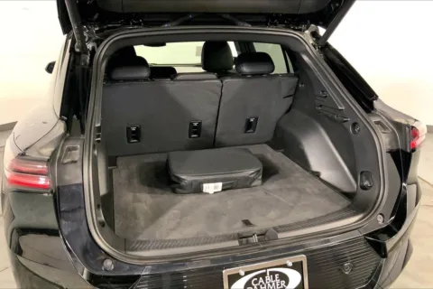 More photos of 2025 Chevrolet Equinox EV LT at Cable Dahmer Chevrolet of Kansas City, MO