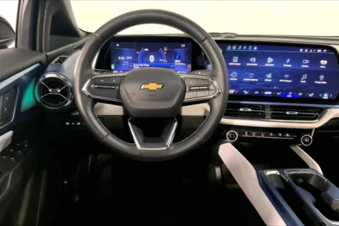 More photos of 2025 Chevrolet Equinox EV LT at Cable Dahmer Chevrolet of Kansas City, MO