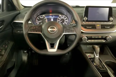 More photos of 2025 Nissan Altima SV at Cable Dahmer Chevrolet of Kansas City, MO