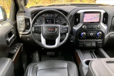 More photos of 2020 GMC Sierra 1500 SLT at Cable Dahmer Chevrolet of Kansas City, MO