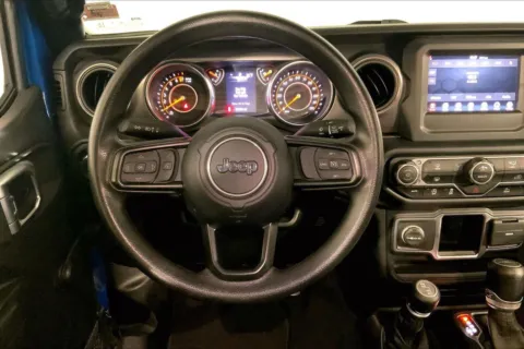 More photos of 2023 Jeep Gladiator Sport at Cable Dahmer Chevrolet of Kansas City, MO