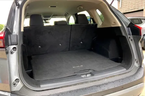 More photos of 2023 Nissan Rogue SV at Cable Dahmer Chevrolet of Kansas City, MO