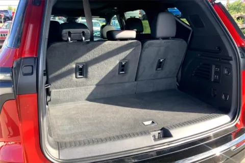 More photos of 2024 Chevrolet Traverse RS at Cable Dahmer Chevrolet of Kansas City, MO