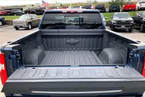 More photos of 2022 Chevrolet Silverado 1500 LTZ at Cable Dahmer Chevrolet of Kansas City, MO