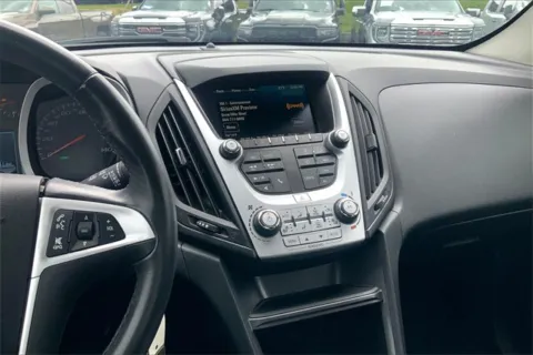 More photos of 2017 Chevrolet Equinox LT at Cable Dahmer Chevrolet of Kansas City, MO