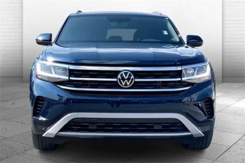 Photos of 2022 Volkswagen Atlas Cross Sport 2.0T SE w/Technology for sale in Kansas City, MO at Cable Dahmer Chevrolet of Kansas City