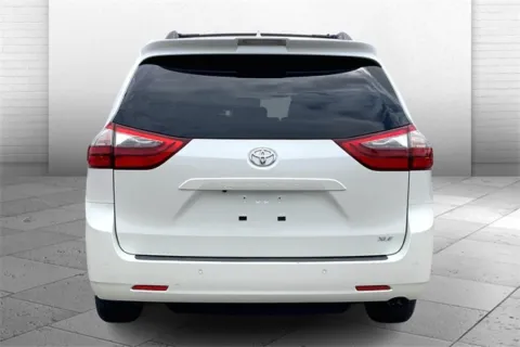 Another view of 2020 Toyota Sienna XLE for sale in Kansas City, MO at Cable Dahmer Chevrolet of Kansas City