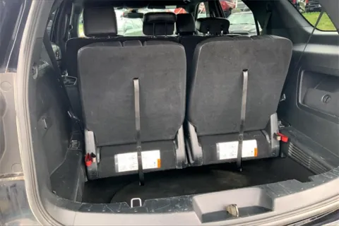 More photos of 2018 Ford Explorer XLT at Cable Dahmer Chevrolet of Kansas City, MO