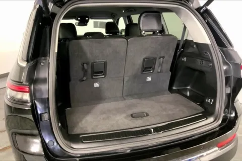 More photos of 2021 Jeep Grand Cherokee L Limited at Cable Dahmer Chevrolet of Kansas City, MO