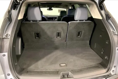 More photos of 2021 Buick Enclave Premium Group at Cable Dahmer Chevrolet of Kansas City, MO