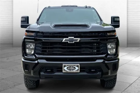 Photos of 2025 Chevrolet Silverado 2500HD Custom for sale in Kansas City, MO at Cable Dahmer Chevrolet of Kansas City