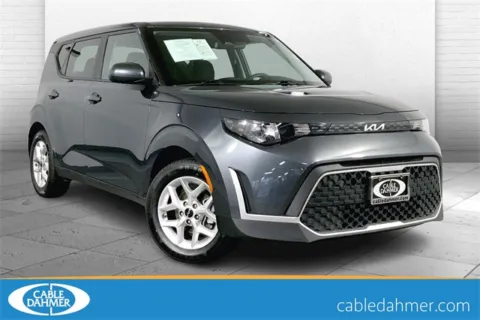 Gray 2024 Kia Soul LX for sale in Kansas City, MO