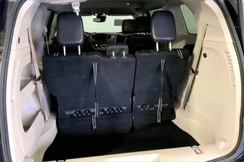 More photos of 2022 Chrysler Pacifica Touring L at Cable Dahmer Chevrolet of Kansas City, MO