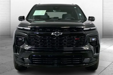Photos of 2024 Chevrolet Traverse RS for sale in Kansas City, MO at Cable Dahmer Chevrolet of Kansas City