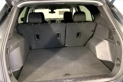 More photos of 2023 Chevrolet Equinox LT at Cable Dahmer Chevrolet of Kansas City, MO