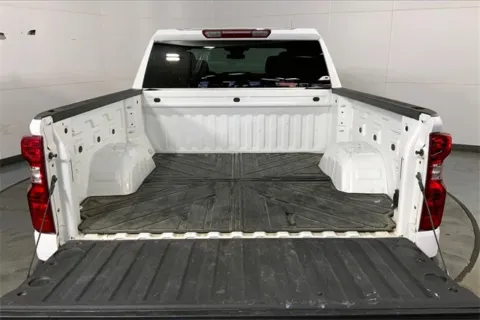 More photos of 2023 Chevrolet Silverado 1500 LT at Cable Dahmer Chevrolet of Kansas City, MO