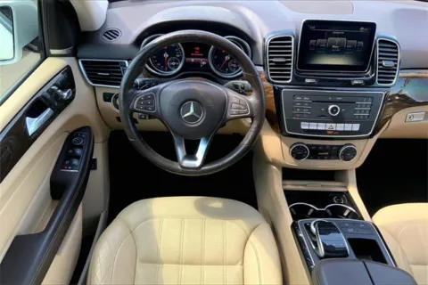 More photos of 2016 Mercedes-Benz GLE 300d at Cable Dahmer Chevrolet of Kansas City, MO