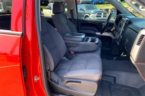 More photos of 2018 Chevrolet Silverado 1500 LT at Cable Dahmer Chevrolet of Kansas City, MO
