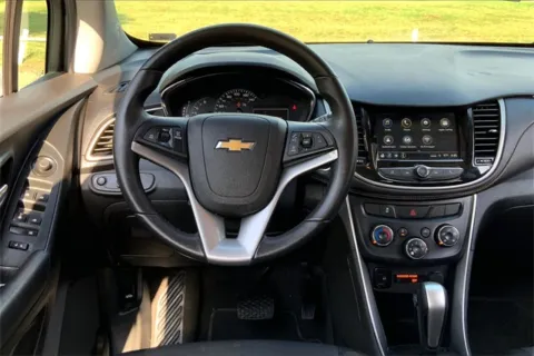 More photos of 2018 Chevrolet Trax LT at Cable Dahmer Chevrolet of Kansas City, MO