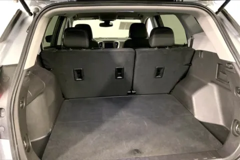 More photos of 2024 GMC Terrain SLE at Cable Dahmer Chevrolet of Kansas City, MO