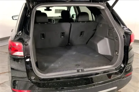 More photos of 2023 Chevrolet Equinox LT at Cable Dahmer Chevrolet of Kansas City, MO