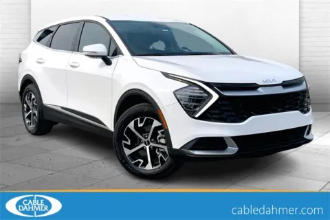 White 2024 Kia Sportage EX for sale in Kansas City, MO