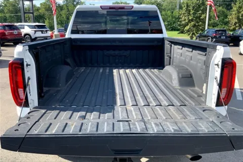More photos of 2022 GMC Sierra 2500HD AT4 at Cable Dahmer Chevrolet of Kansas City, MO
