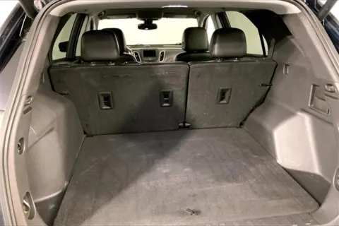 More photos of 2021 Chevrolet Equinox LT at Cable Dahmer Chevrolet of Kansas City, MO