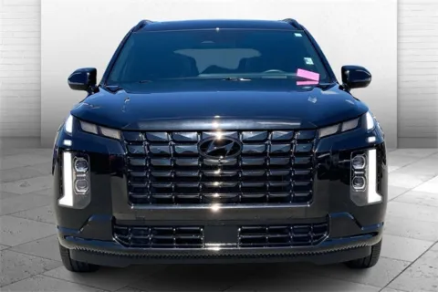 Photos of 2024 Hyundai Palisade Calligraphy Night Edition for sale in Kansas City, MO at Cable Dahmer Chevrolet of Kansas City