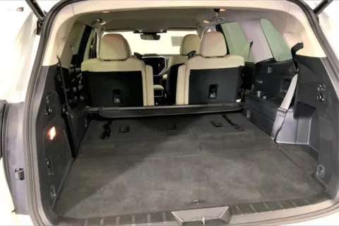 More photos of 2023 Subaru Ascent Limited at Cable Dahmer Chevrolet of Kansas City, MO