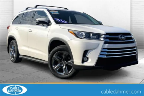 White 2018 Toyota Highlander Limited Platinum for sale in Kansas City, MO