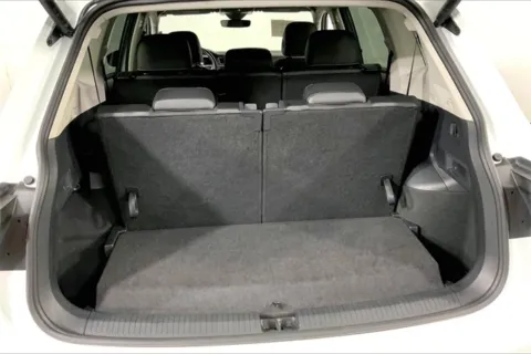 More photos of 2024 Volkswagen Tiguan 2.0T SE at Cable Dahmer Chevrolet of Kansas City, MO