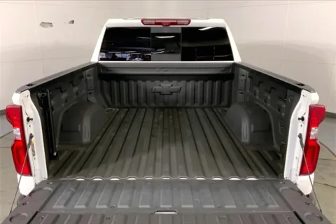More photos of 2025 Chevrolet Silverado 1500 ZR2 at Cable Dahmer Chevrolet of Kansas City, MO