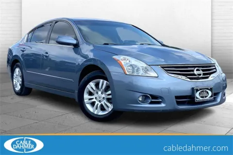 Gray 2012 Nissan Altima 2.5 S for sale in Kansas City, MO