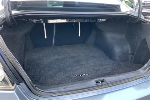 More photos of 2012 Nissan Altima 2.5 S at Cable Dahmer Chevrolet of Kansas City, MO