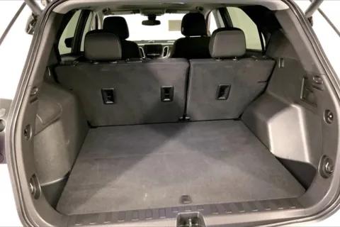 More photos of 2022 Chevrolet Equinox LT at Cable Dahmer Chevrolet of Kansas City, MO
