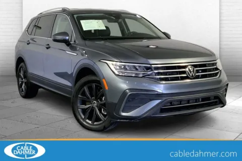 Gray 2024 Volkswagen Tiguan SE for sale in Kansas City, MO