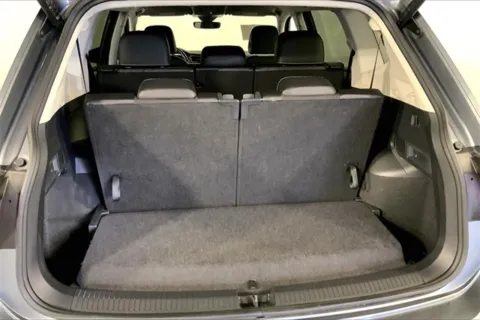 More photos of 2024 Volkswagen Tiguan 2.0T SE at Cable Dahmer Chevrolet of Kansas City, MO