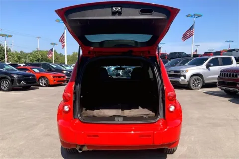 More photos of 2011 Chevrolet HHR LT at Cable Dahmer Chevrolet of Kansas City, MO
