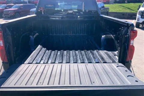 More photos of 2021 Chevrolet Silverado 1500 LT at Cable Dahmer Chevrolet of Kansas City, MO