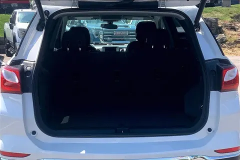 More photos of 2019 Chevrolet Equinox LT at Cable Dahmer Chevrolet of Kansas City, MO