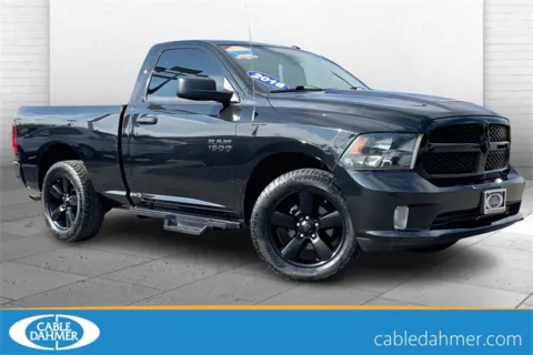Black 2018 Ram 1500 Express for sale in Kansas City, MO