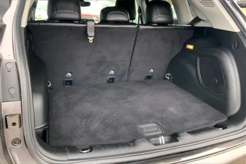 More photos of 2022 Jeep Compass Latitude at Cable Dahmer Chevrolet of Kansas City, MO